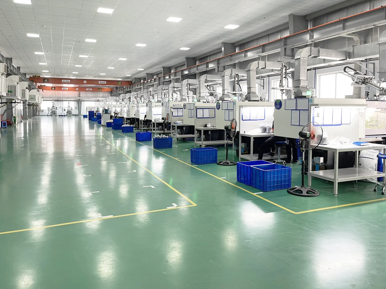 COMART plastic injection molding floor
